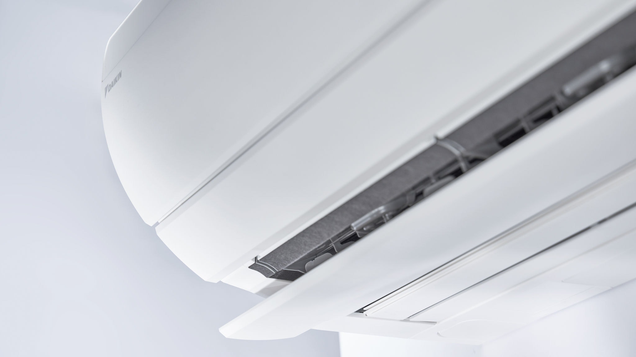 Ururu Sarara climate-control system