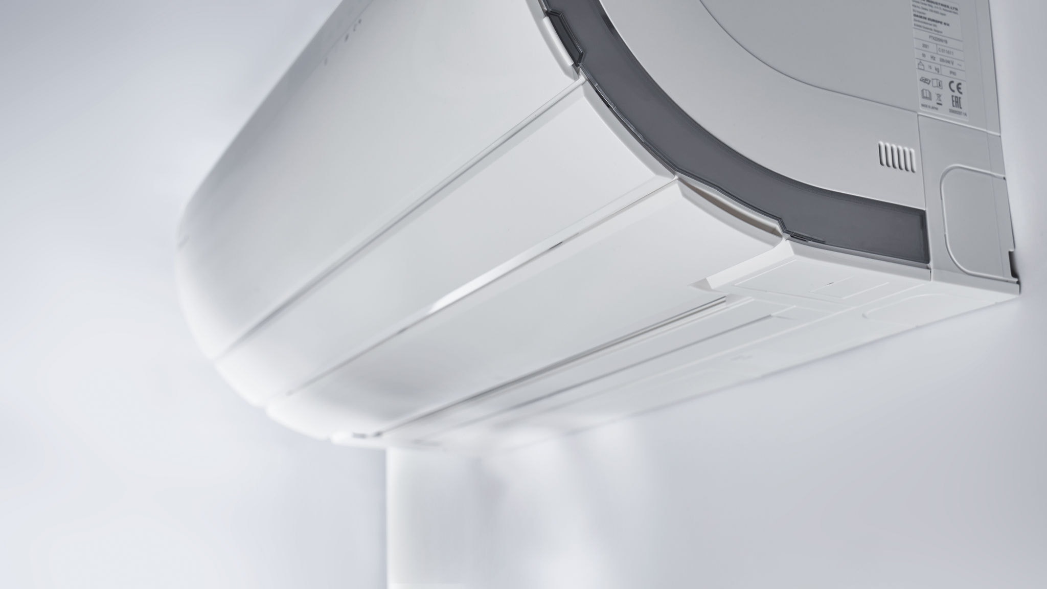 Ururu Sarara climate-control system